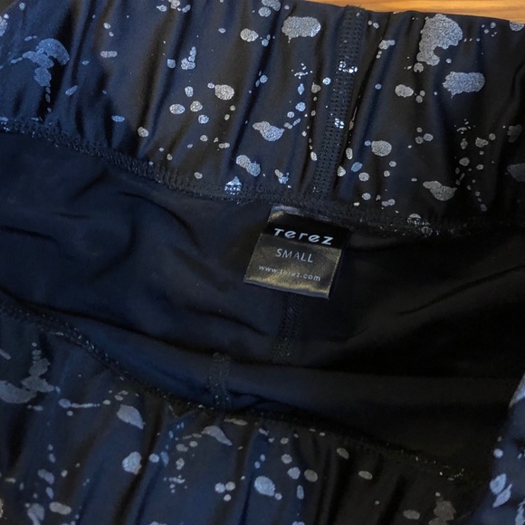 Terez foil-printed splatter Capri leggings - Picture 4 of 5